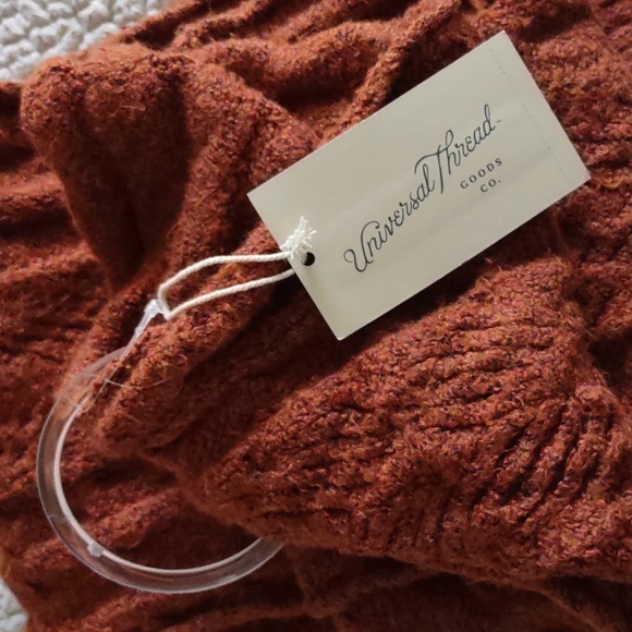 NWT Universal Thread OS Rust Cableknit Scarf - Picture 3 of 9